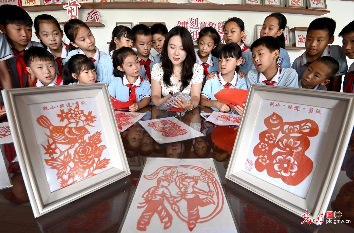 皇冠信用網注册网址
_【文化和自然遗产日】非遗薪火代代传 匠心接力续华章