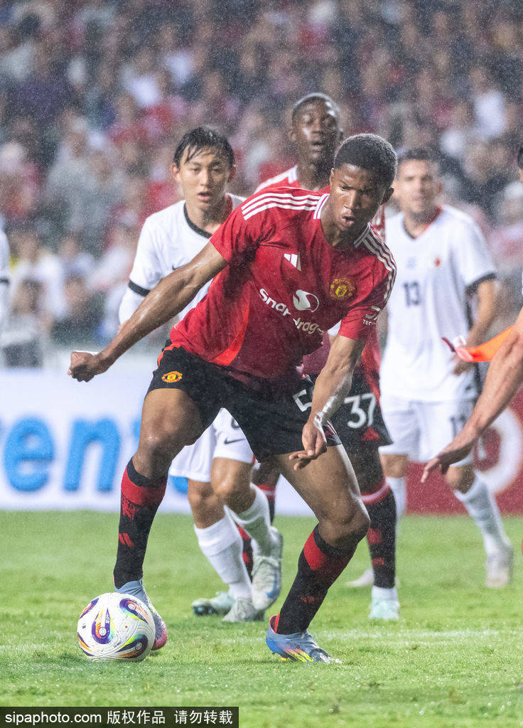 皇冠信用网会员如何注册
_曼联新球衣名单暗藏玄机：安东尼和桑乔为何缺席皇冠信用网会员如何注册
？