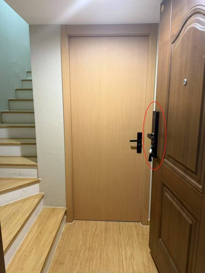 皇冠皇冠平台_“晚上11点后锁门都不行?”宁波一女租客因反锁套房大门与公寓方起冲突遭撬锁皇冠皇冠平台,律师分析