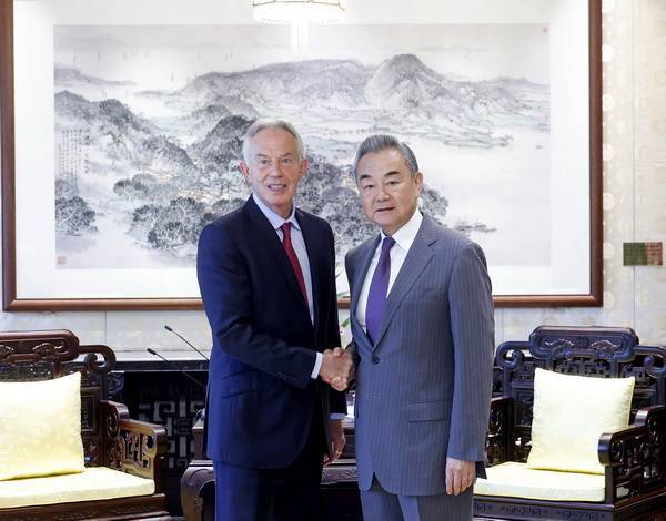 波尔图v阿尔艾利开罗_王毅会见英国前首相布莱尔:个别大国背弃国际责任波尔图v阿尔艾利开罗,中英应体现责任担当