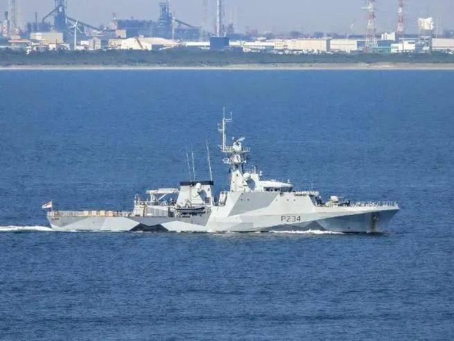 NBL1女子东部篮球联赛
_强闯台海还不够NBL1女子东部篮球联赛
,英国摊牌,南海台海都要管!那就看看谁的牌更硬了