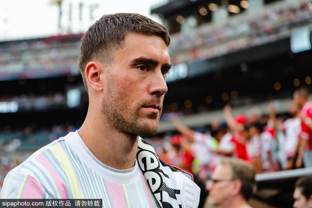 纽约自由VS拉斯维加斯王牌
_尤文图斯与弗拉霍维奇决裂:从顶级射手到尴尬离场的全解析