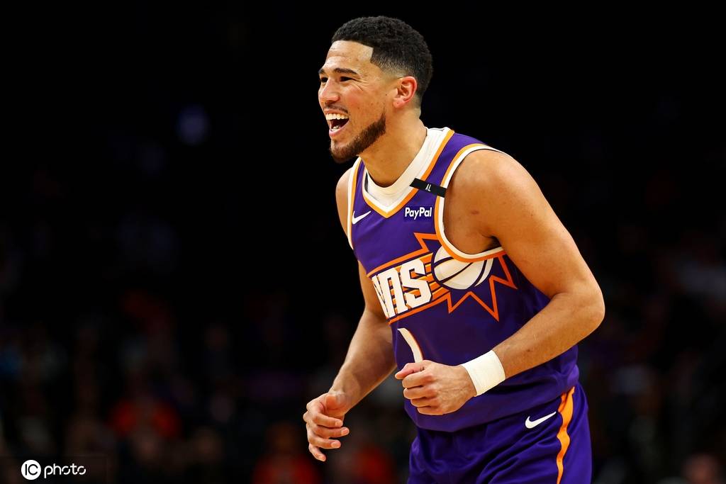 拉斯维加斯王牌VS西雅图风暴
_创造历史拉斯维加斯王牌VS西雅图风暴
!布克2年1.45亿美元提前续约太阳