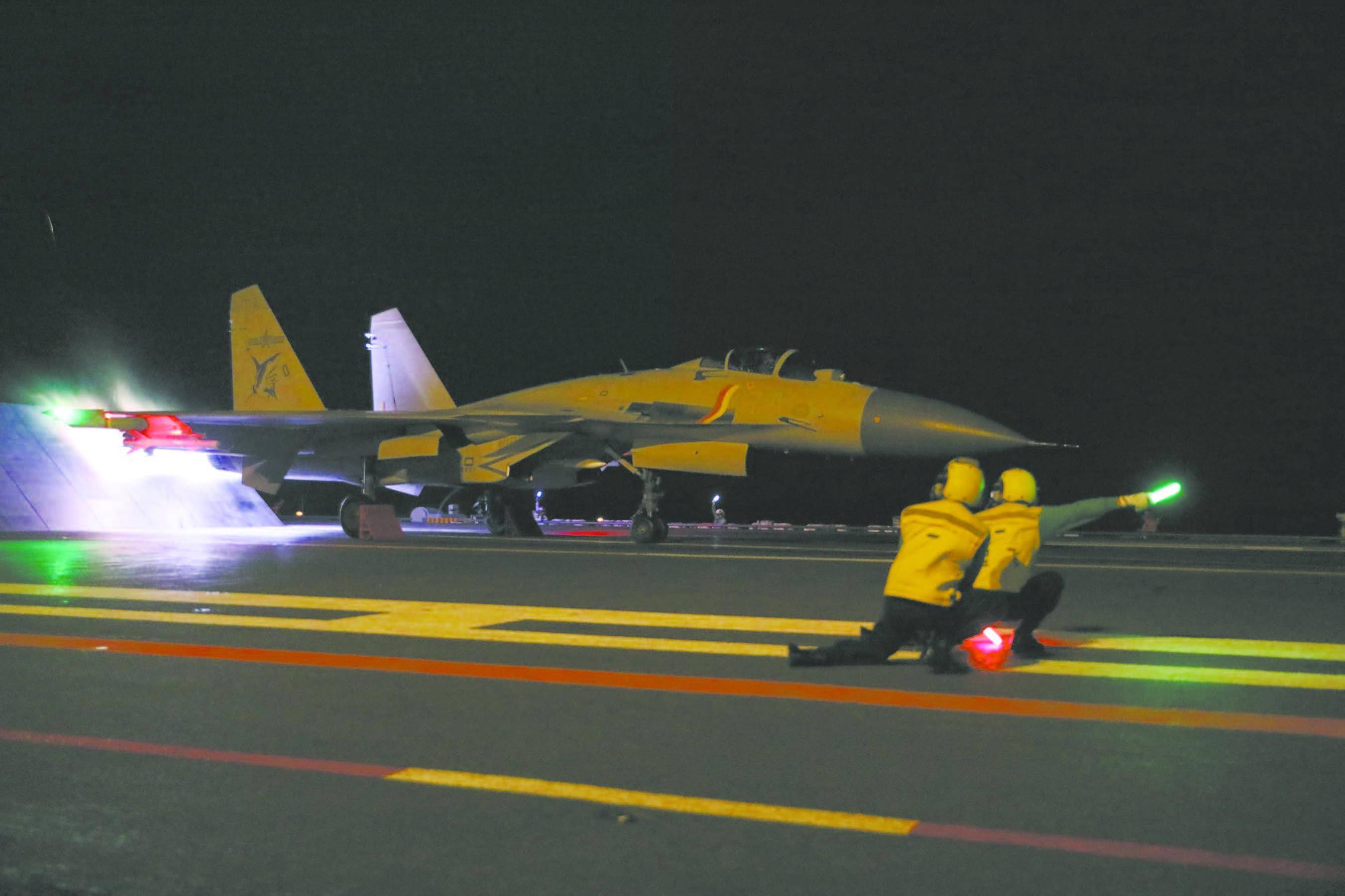 皇冠信用网注册_外军深夜来犯皇冠信用网注册,央视披露细节,歼15挂实弹升空驱离,现场惊心动魄