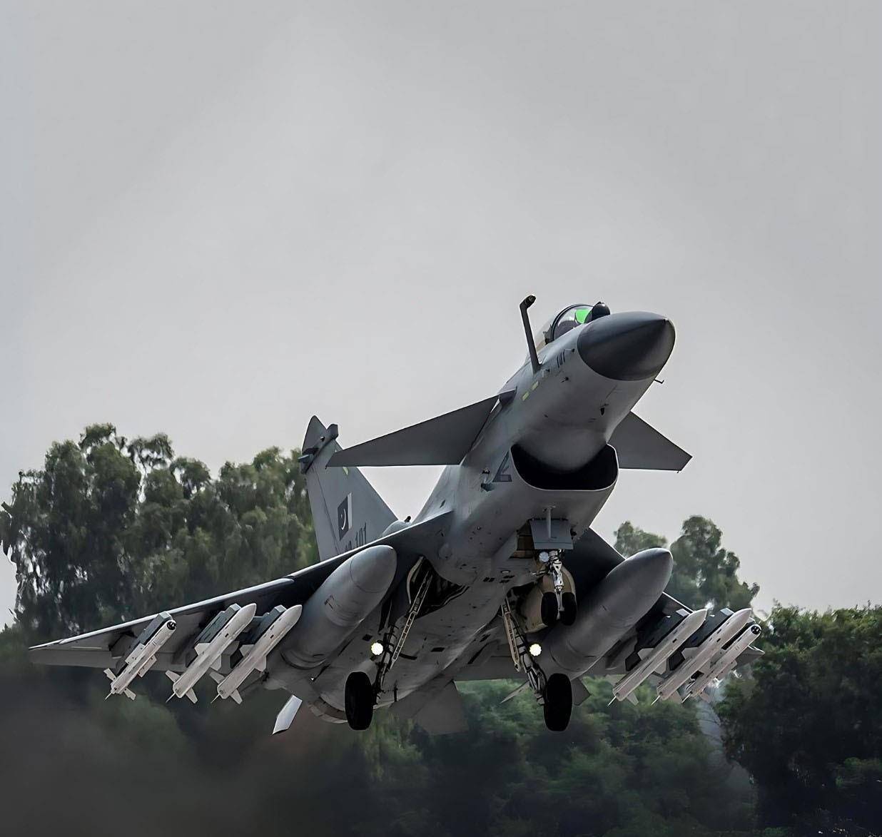 皇冠登1登2登3
_阵风被歼-10击落4架后皇冠登1登2登3
，法国战机又迎来噩耗：乌军幻影-2000坠毁