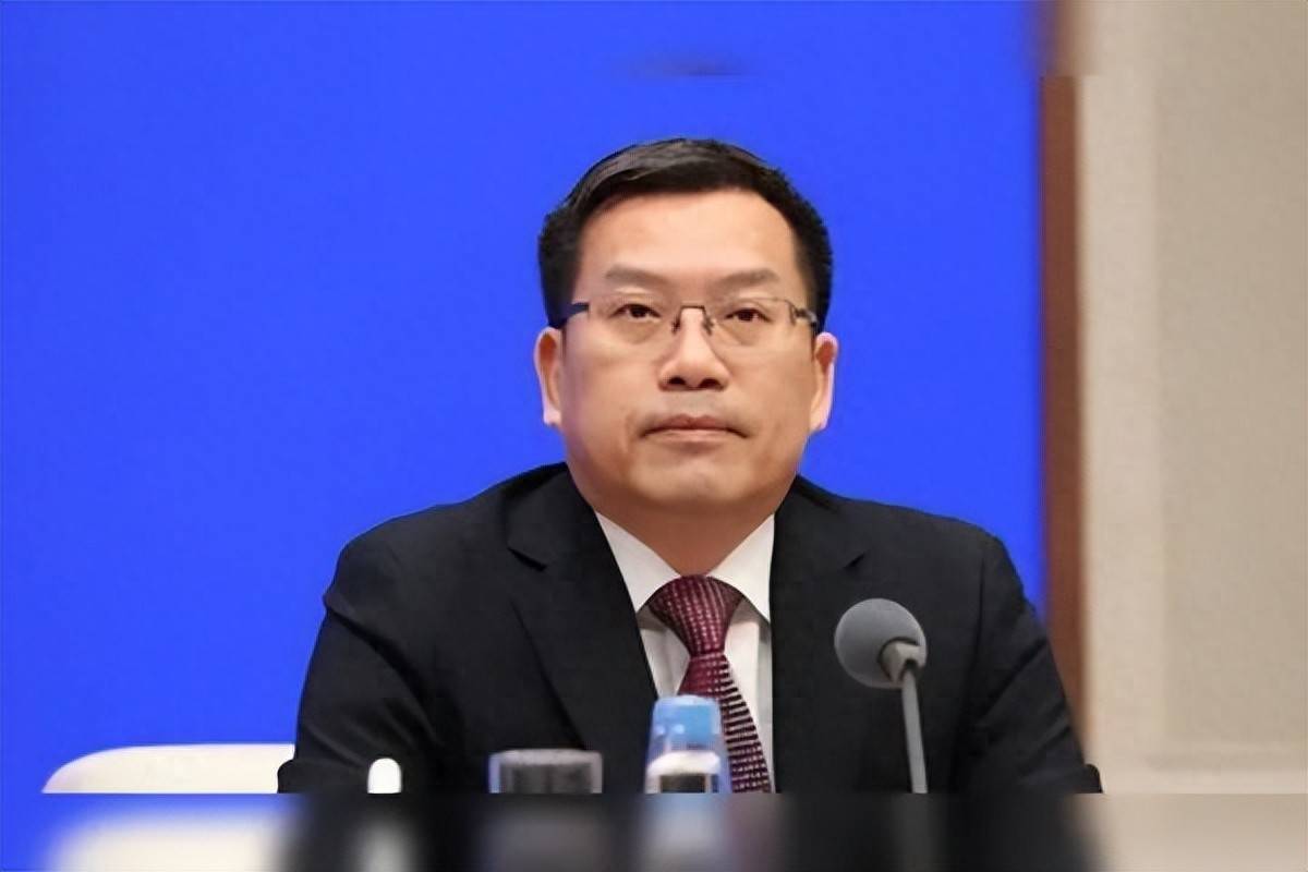 皇冠信用网在线注册
_卸任市委书记后皇冠信用网在线注册
,原中候补新职明确!这地同日任命政府“一把手”和公安局局长