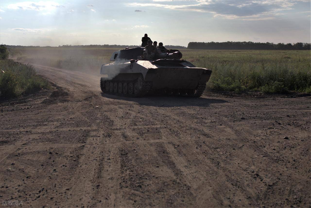 hga025怎么注册
_空袭再现!乌军156旅营区30次剧烈爆炸hga025怎么注册
,无人机与导弹齐飞,1个旅被一举重创!