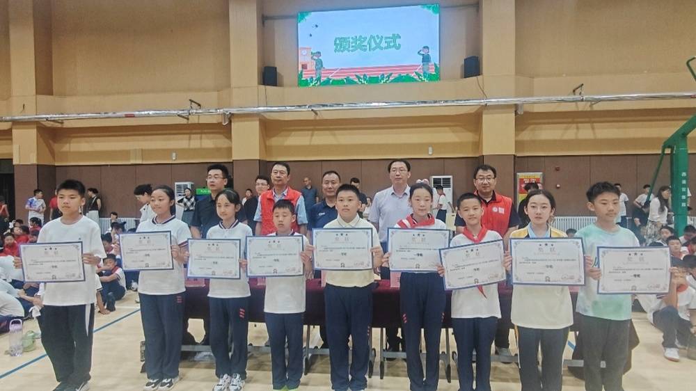 那不勒斯(女)vVs 帕尔马(女)_淄博市张店区龙凤苑中学初一级部军训会操展演圆满落幕