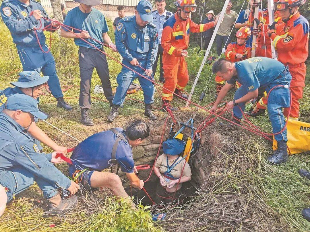 皇冠信用网注册_泉州坠井女子“54小时噩梦”:几条蛇爬身上皇冠信用网注册,双侧肋骨骨折!绝望时靠一个信念坚持活下来……