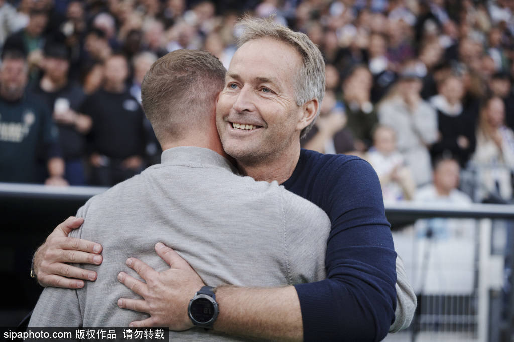 可以帮我取消注单吗?_青岛海牛2-2战平山东泰山:VAR介入引发争议可以帮我取消注单吗?,克雷桑点球破门,绝平之战精彩纷呈!